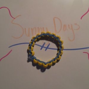 Yellow bead blue band